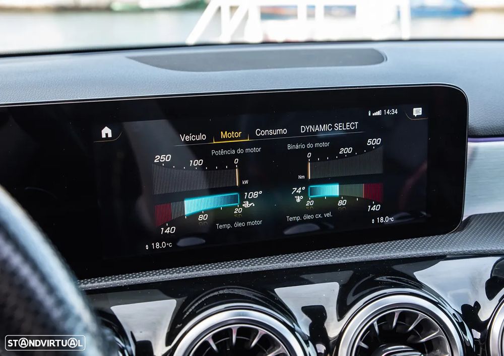 Mercedes-Benz A 35 AMG 4Matic Speedshift DCT 7G Advanced-Plus - 24