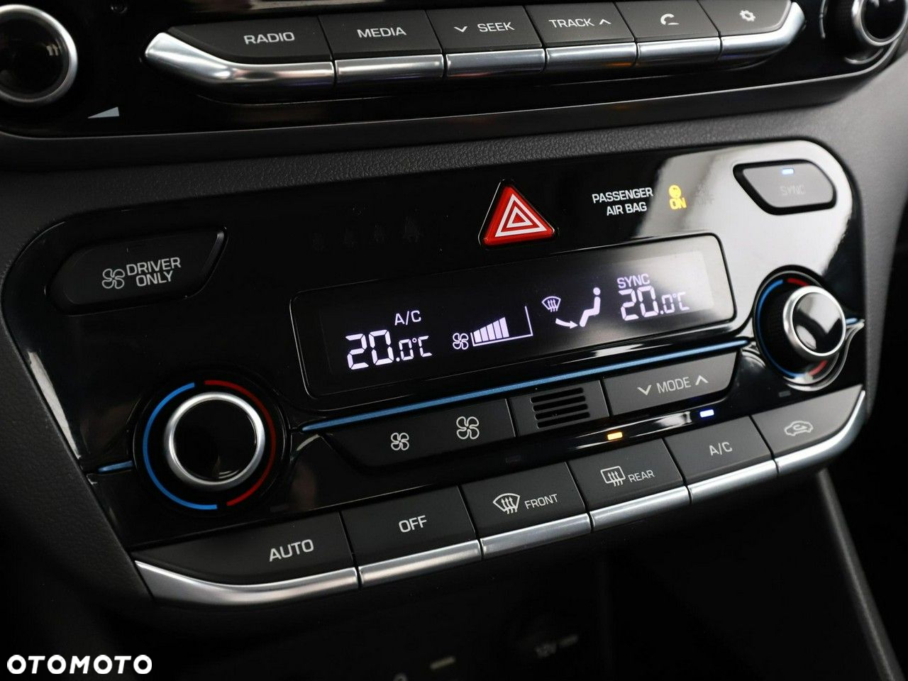 Hyundai IONIQ - 25