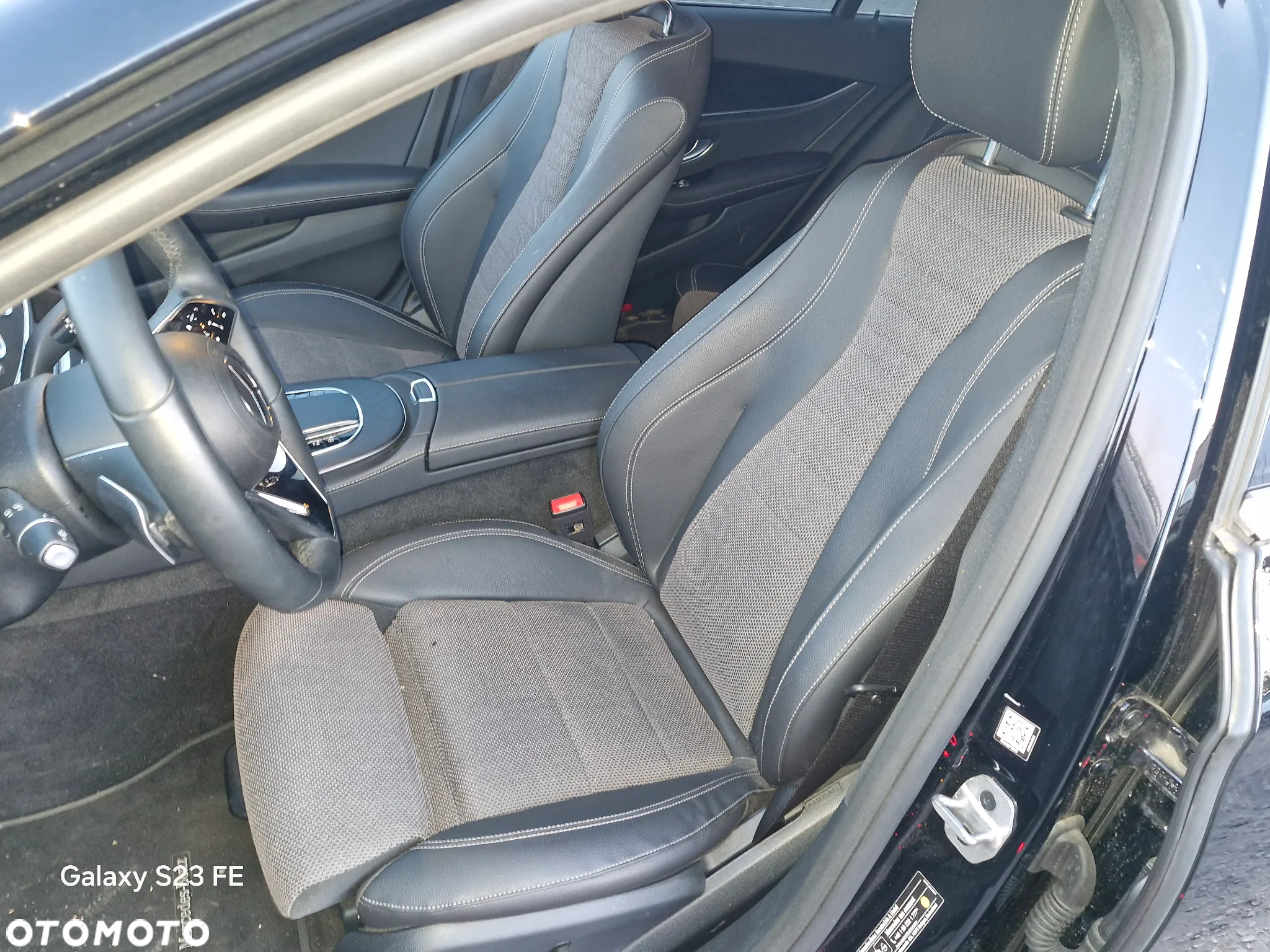 Mercedes-Benz Klasa E ver-300-de-t-9g--tronic-avantgarde - 19