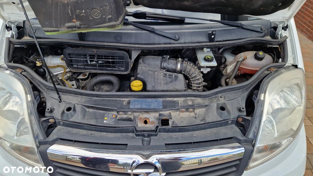 Opel VIVARO - 8