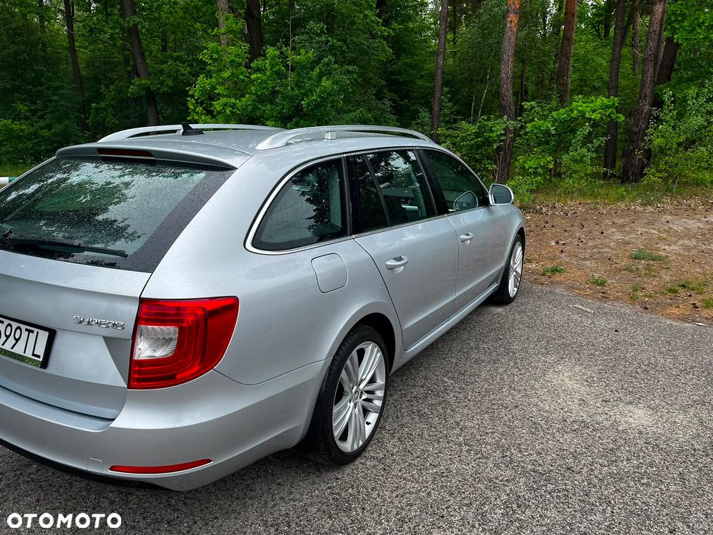 Skoda Superb 1.8 TSI Active DSG - 9