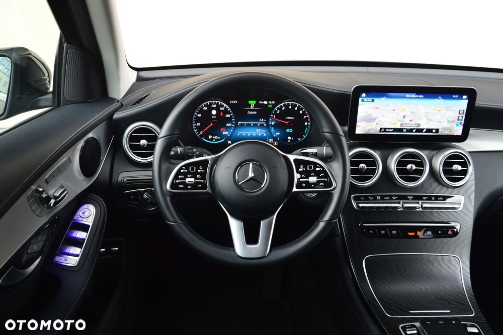 Mercedes-Benz GLC 300 e 4-Matic - 23