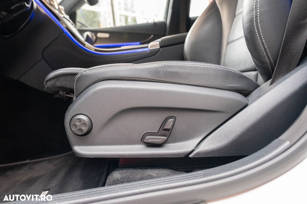 Mercedes-Benz GLC Coupe 300 4MATIC MHEV - 20