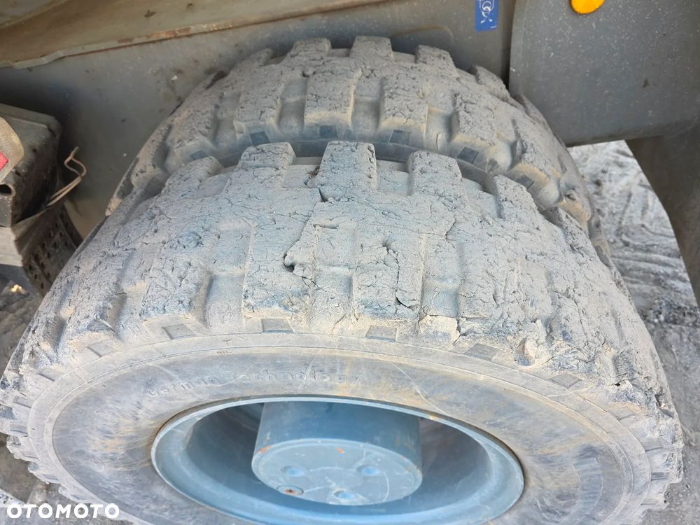 Liebherr A 914 Litronic jak TEREX CAT SENNEBOGEN M497 - 18