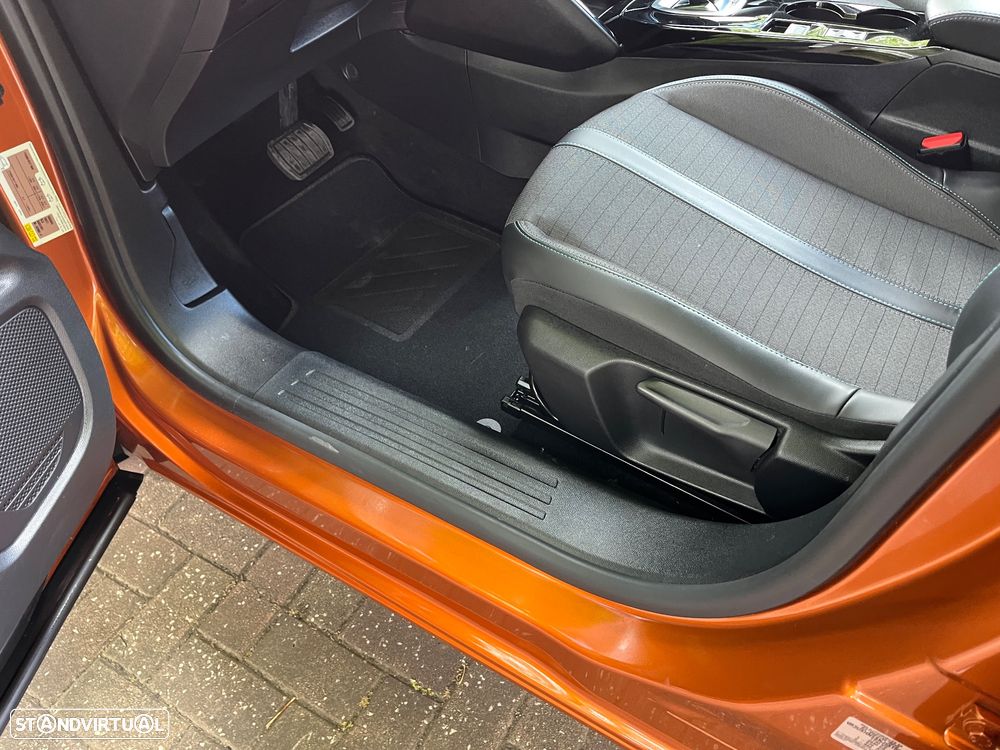 Peugeot 2008 PureTech 130 EAT8 Allure Pack - 6
