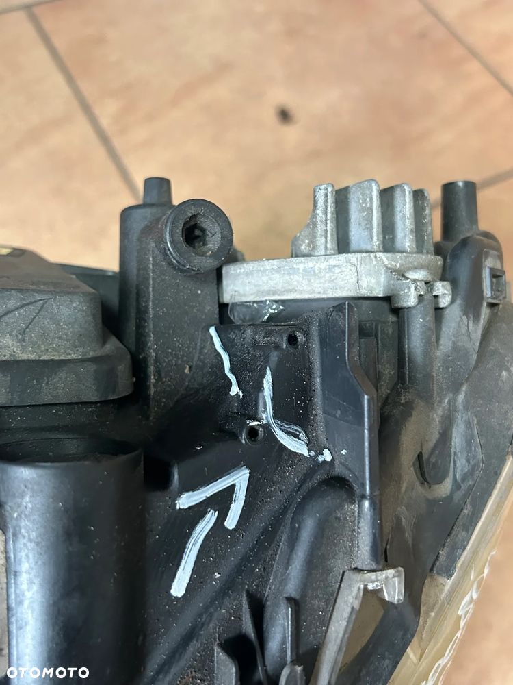 LAMPA BMW F01 F02 LEWY PRZÓD KOMPLETNA BIXENON ANGLIK 7182153 USZKODZONA - 3