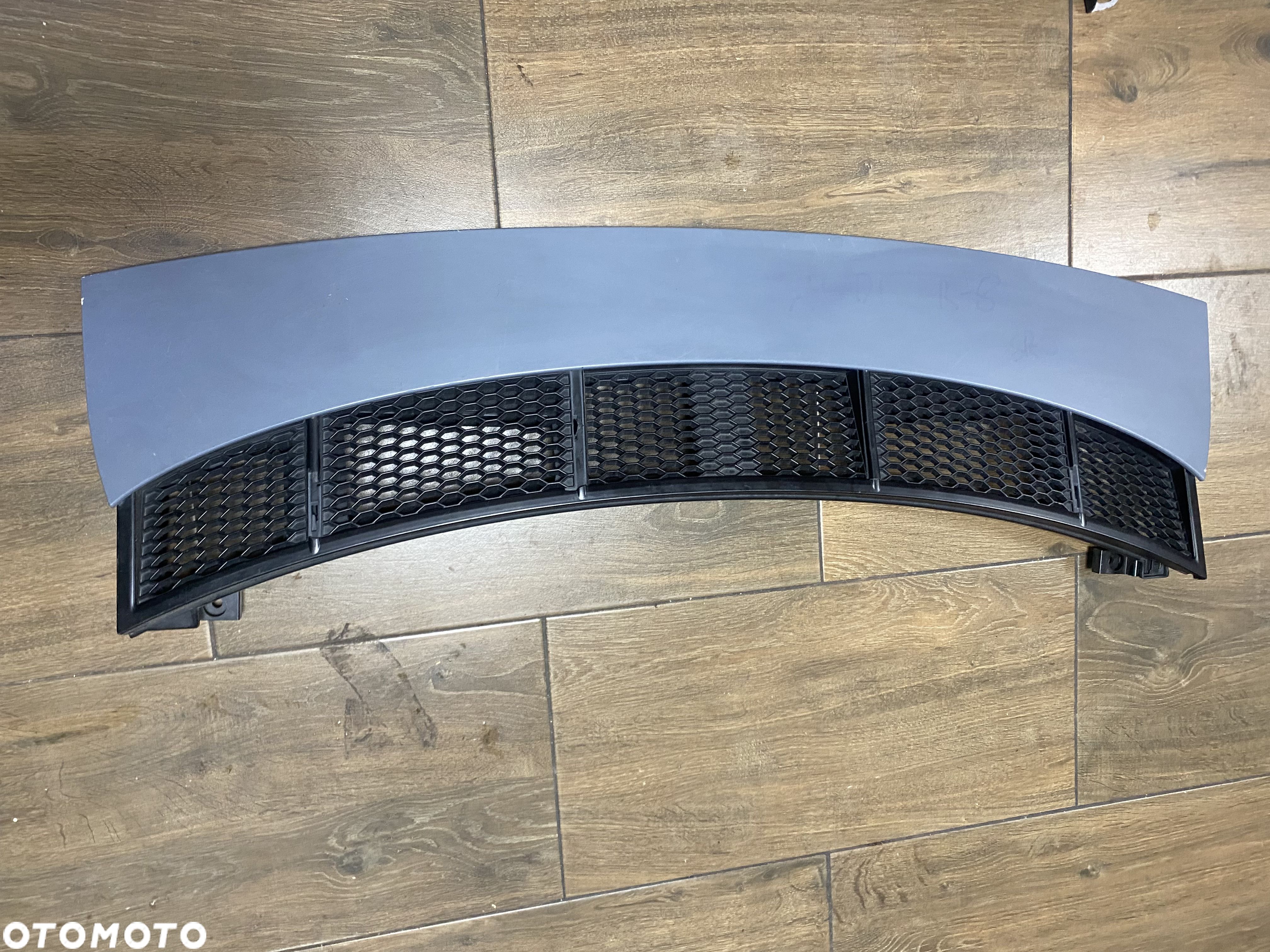 AUDI R8 4S  SPOILER KLAPY TYL CALY ORG. - 1