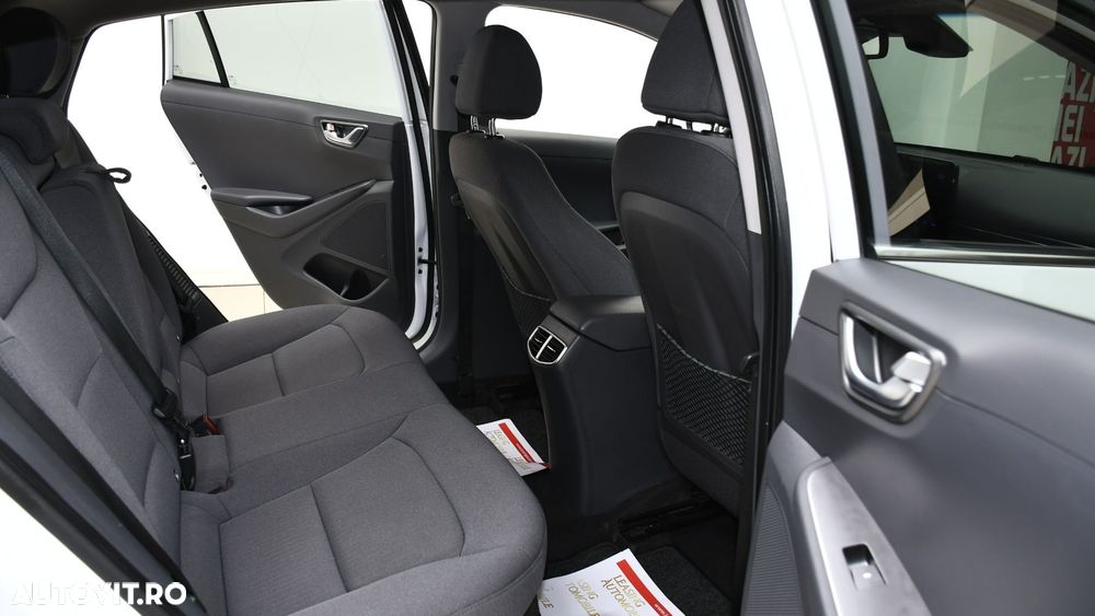 Hyundai IONIQ 1.6 GDI Style - 11