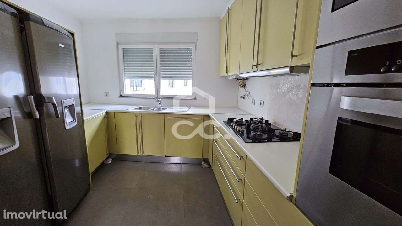 Andar de moradia V3 com terraço, localizada perto da biblioteca - Grande imagem: 2/34