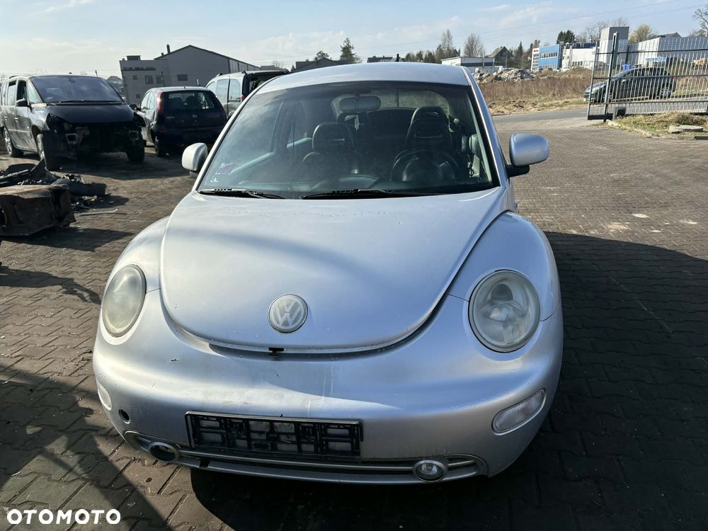 VOLKSWAGEN NEW BEETLE - 1