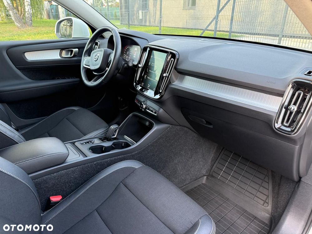Volvo XC 40 T4 Momentum - 9