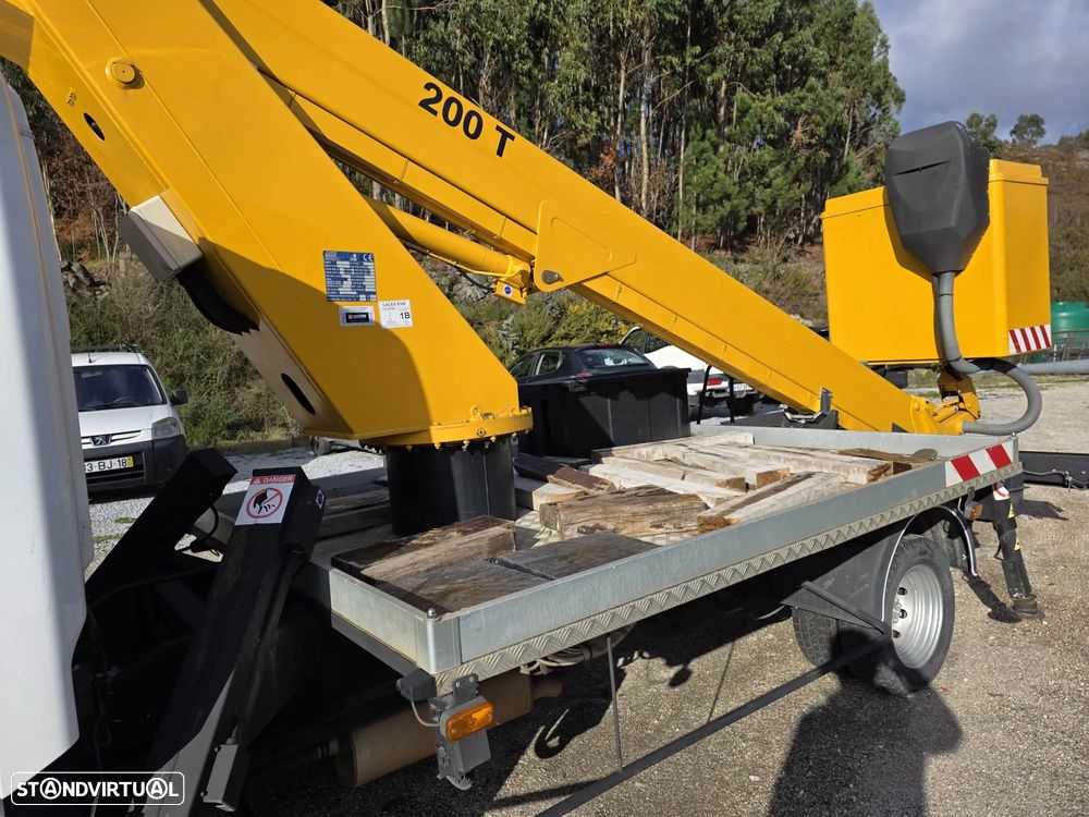 Nissan CABSTAR COM BARQUINHA - 6