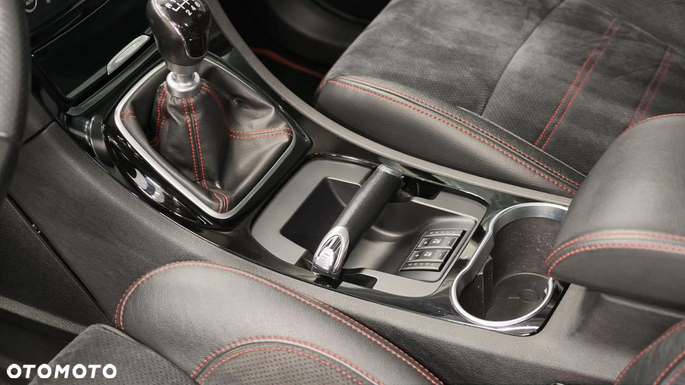 Ford S-Max - 17