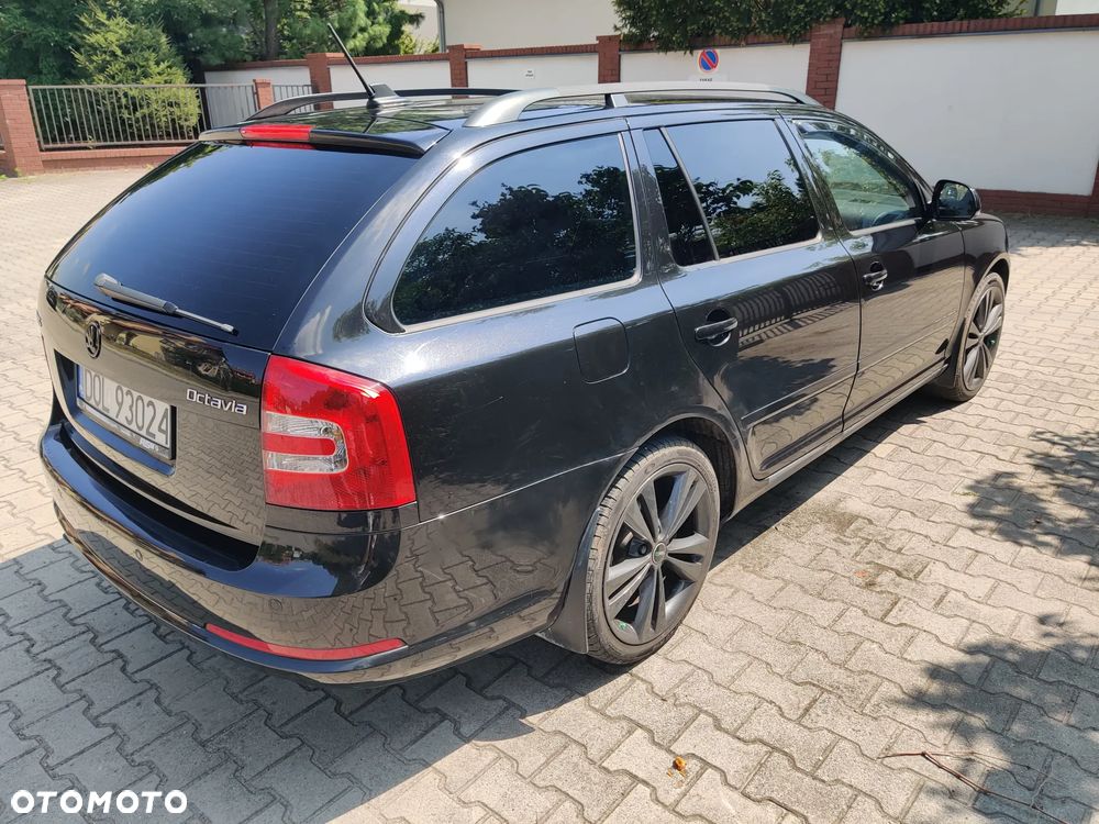 Skoda Octavia 2.0 TDI DPF DSG RS - 4