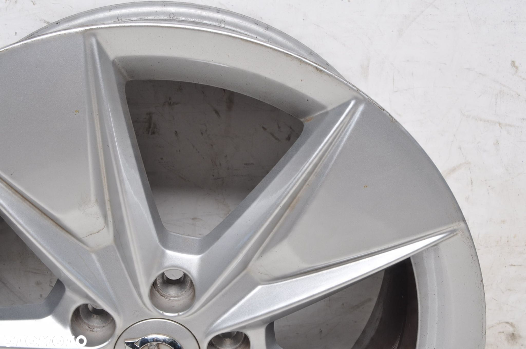 VOLVO S60 V60 XC40 FELGA ALUMINIOWA R18" 7.5J 5X108 ET 50.5 31680200 - 4