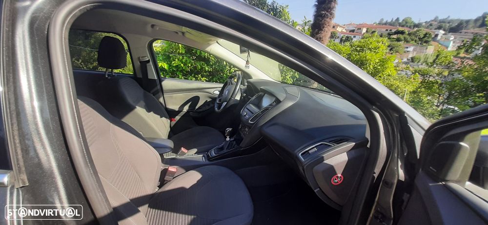 Ford Focus SW 1.0 SCTi Titanium - 13
