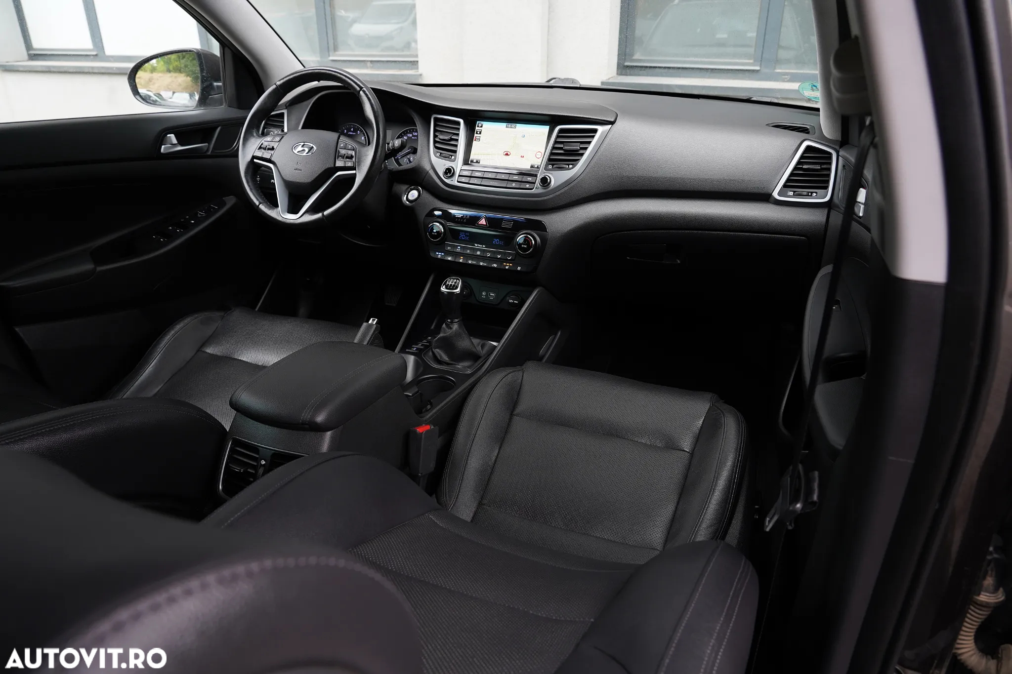 Hyundai Tucson 1.6 T-GDi 4WD 6MT Premium - 11