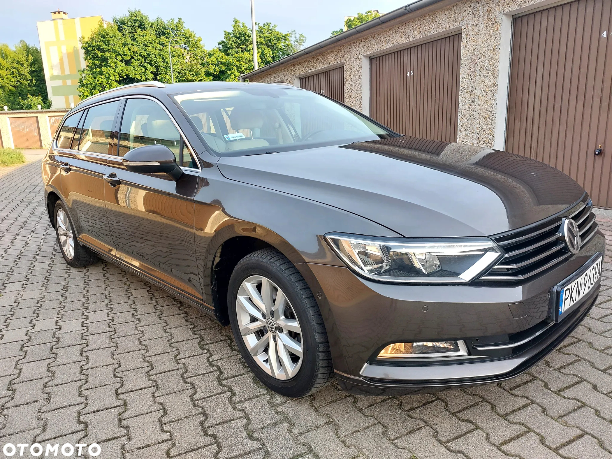 Volkswagen Passat 1.6 TDI BMT Comfortline - 9