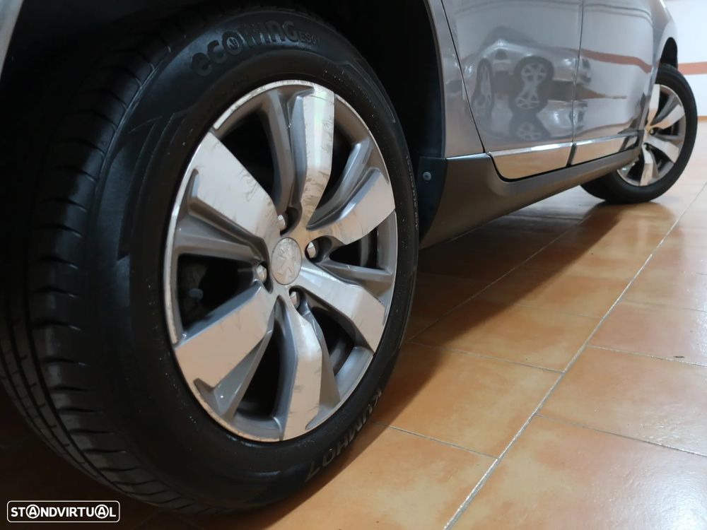 Peugeot 2008 1.2 VTi Allure - 11