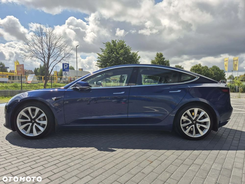 Tesla Model 3 - 2