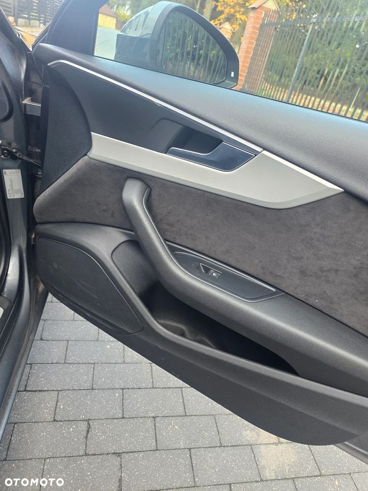Audi A4 Avant 2.0 TDI Sport S tronic - 14