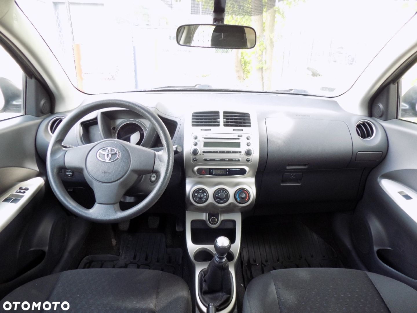 Toyota Urban Cruiser - 5