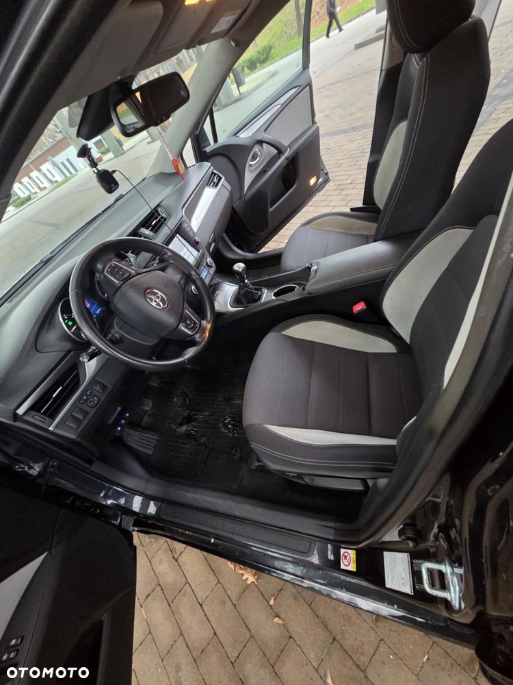 Toyota Avensis 1.8 Premium - 5