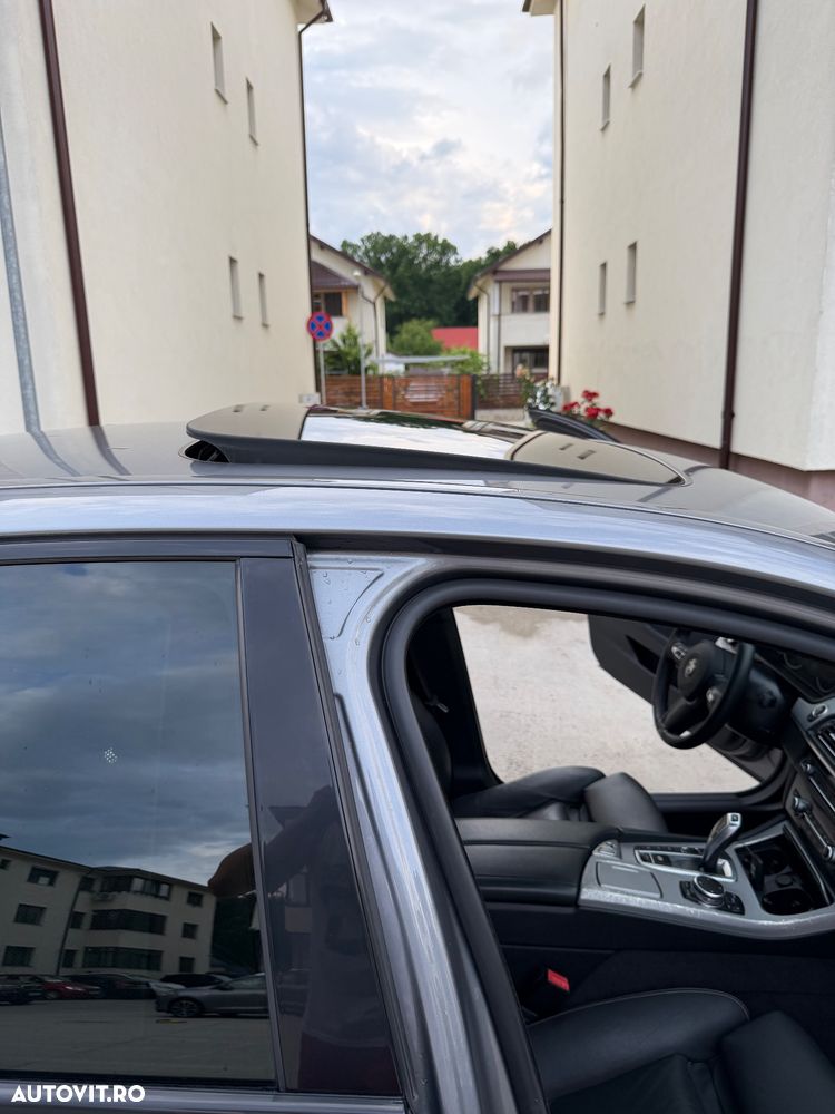 BMW Seria 5 530d xDrive Sport-Aut. - 37