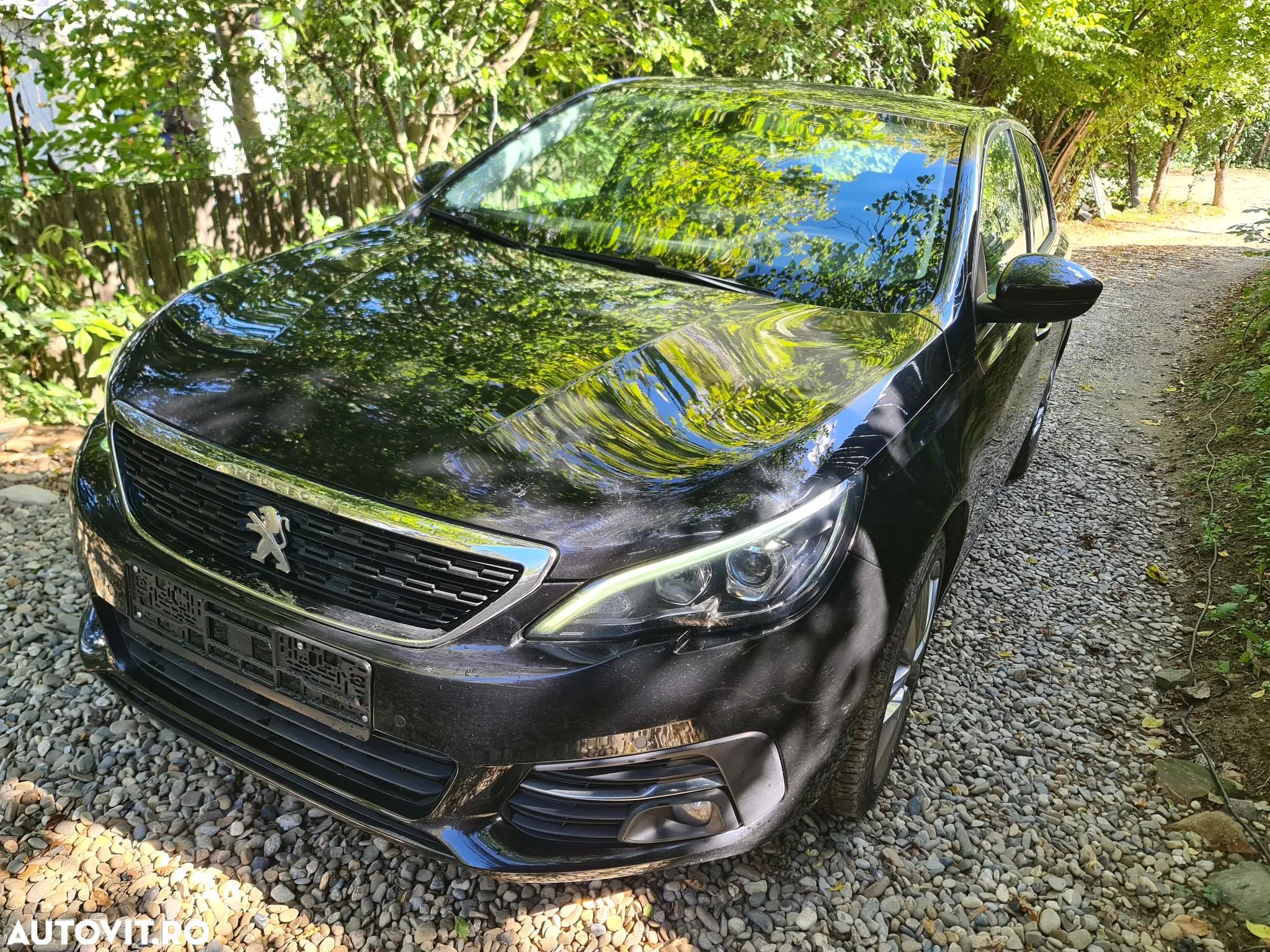 Peugeot 308 1.2 L PureTech Turbo S&S Allure - 1