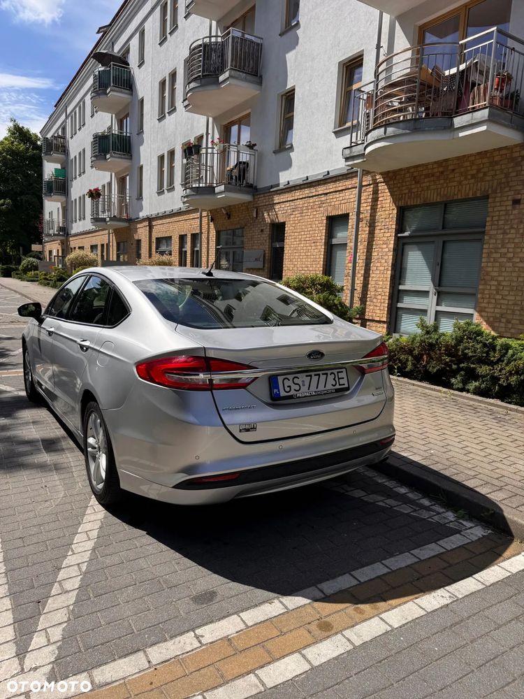 Ford Fusion - 10