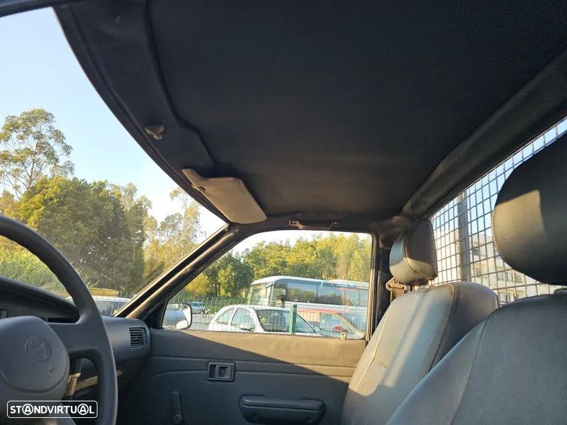 Toyota Hilux 2.4 D LN105L Cx Madeira - 16