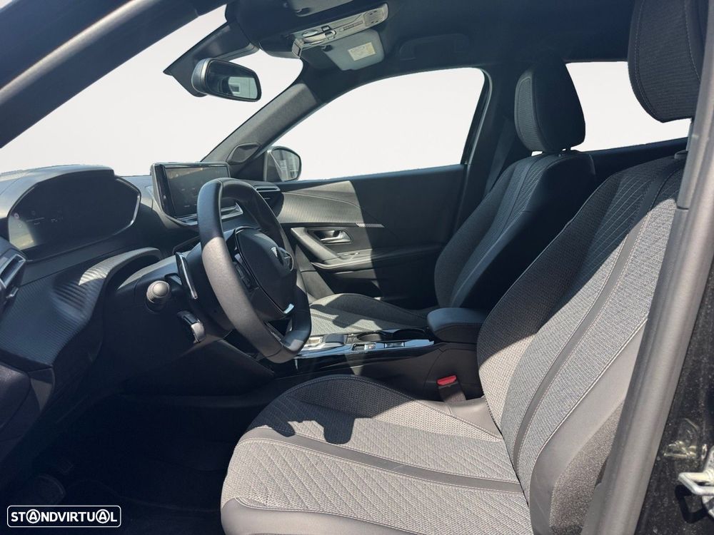 Peugeot 2008 - 9