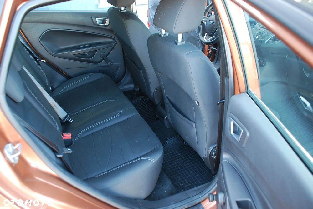Ford Fiesta 1.6 TDCi DPF Titanium - 20