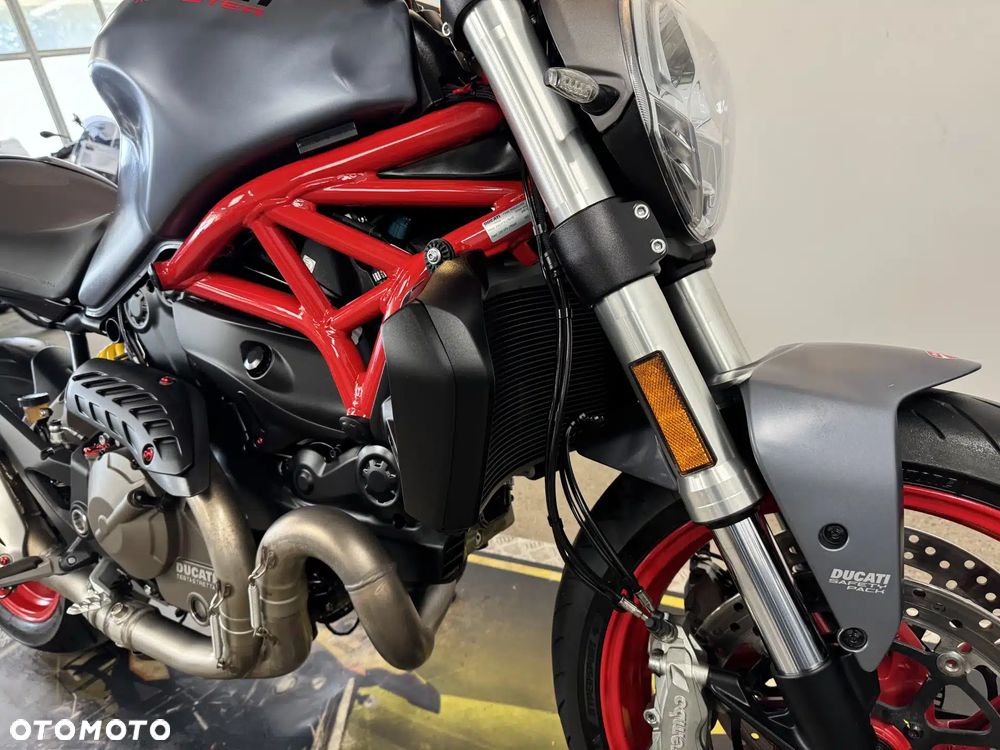 Ducati Monster - 9