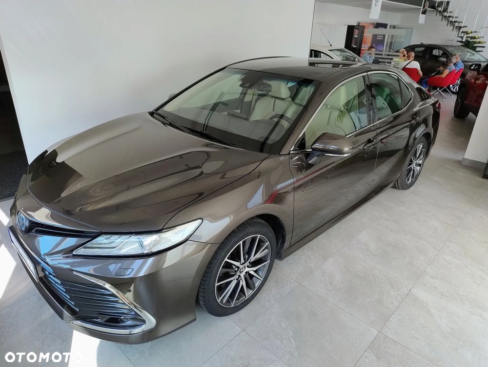 Toyota Camry Executive - 4