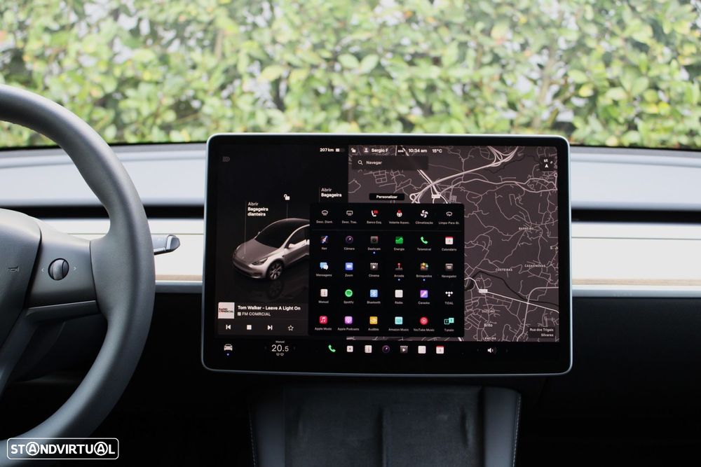 Tesla Model Y Long Range Dual Motor AWD - 8