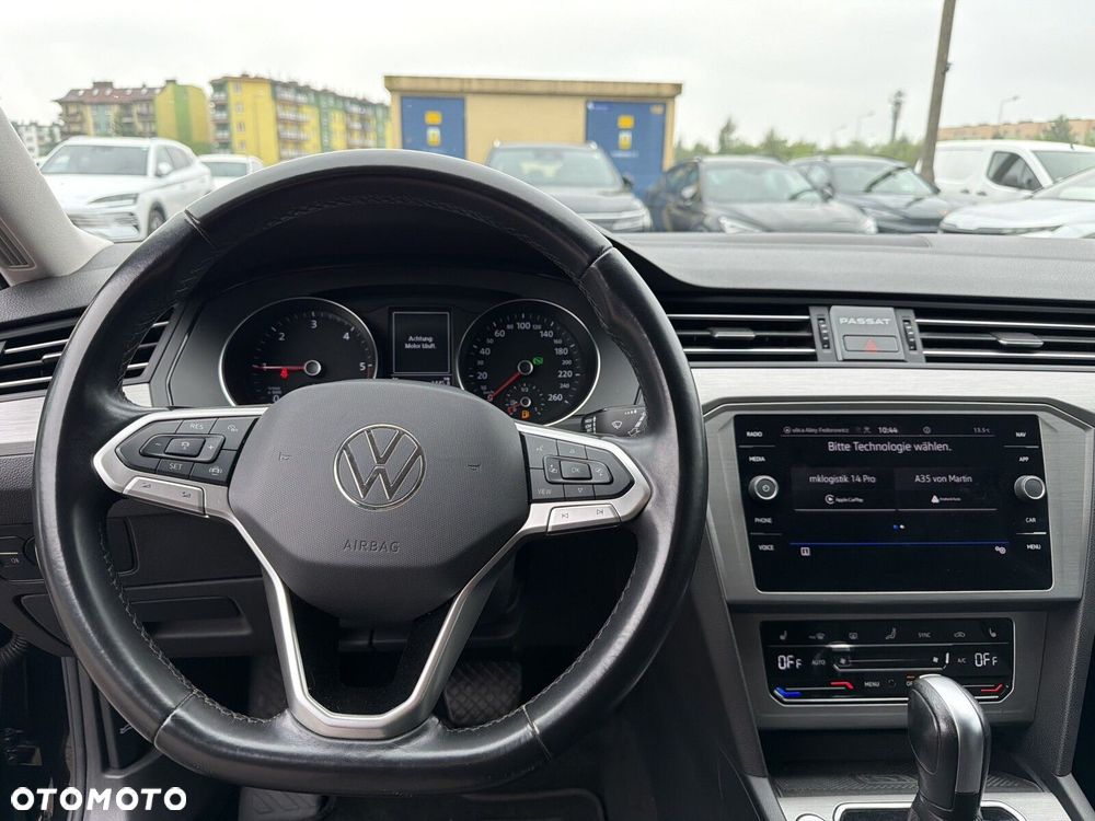 Volkswagen Passat - 31