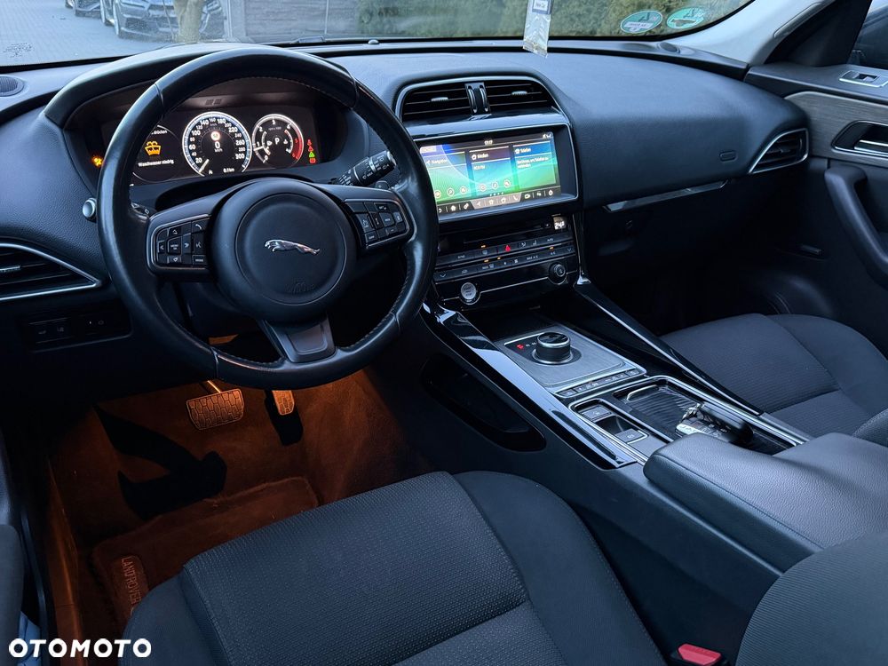 Jaguar F-Pace 2.0 i4D AWD Prestige - 4