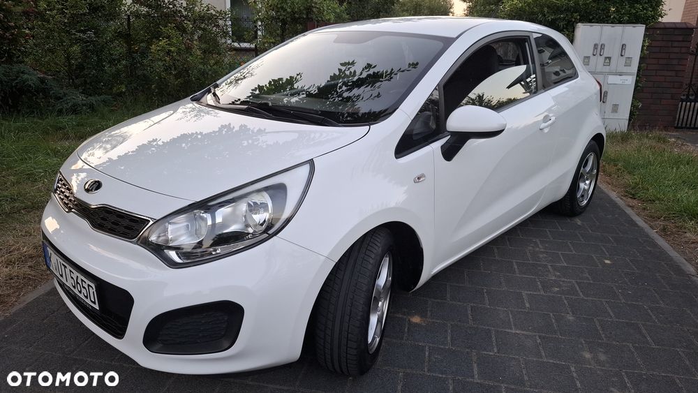 Kia Rio - 5