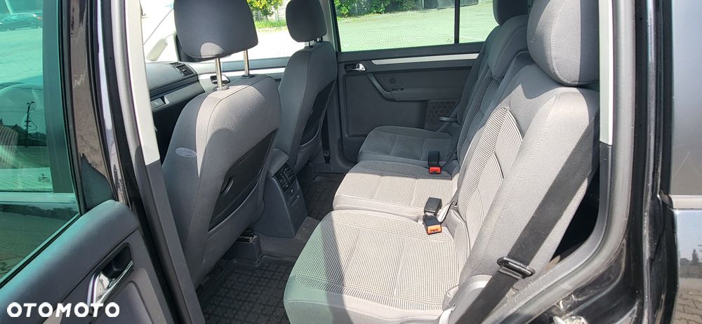Volkswagen Touran - 7