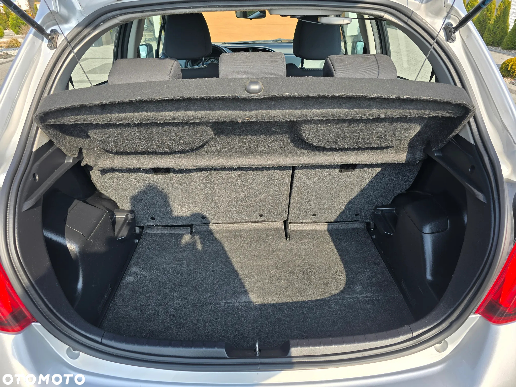 Toyota Yaris 1.0 Active EU6 - 18