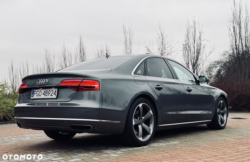 Audi A8 4.2 TDI DPF (clean diesel) quattro tiptronic - 1