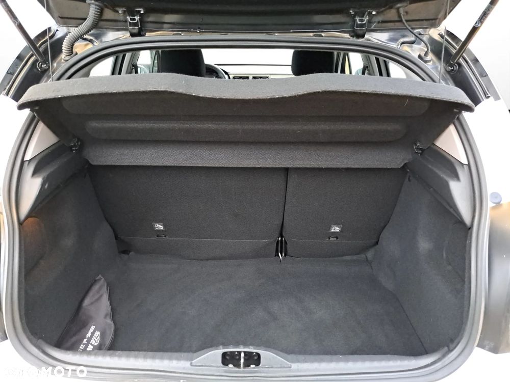 Citroën C3 1.2 PureTech Shine - 23