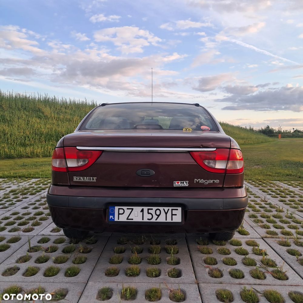 Renault Megane 1.6 - 6