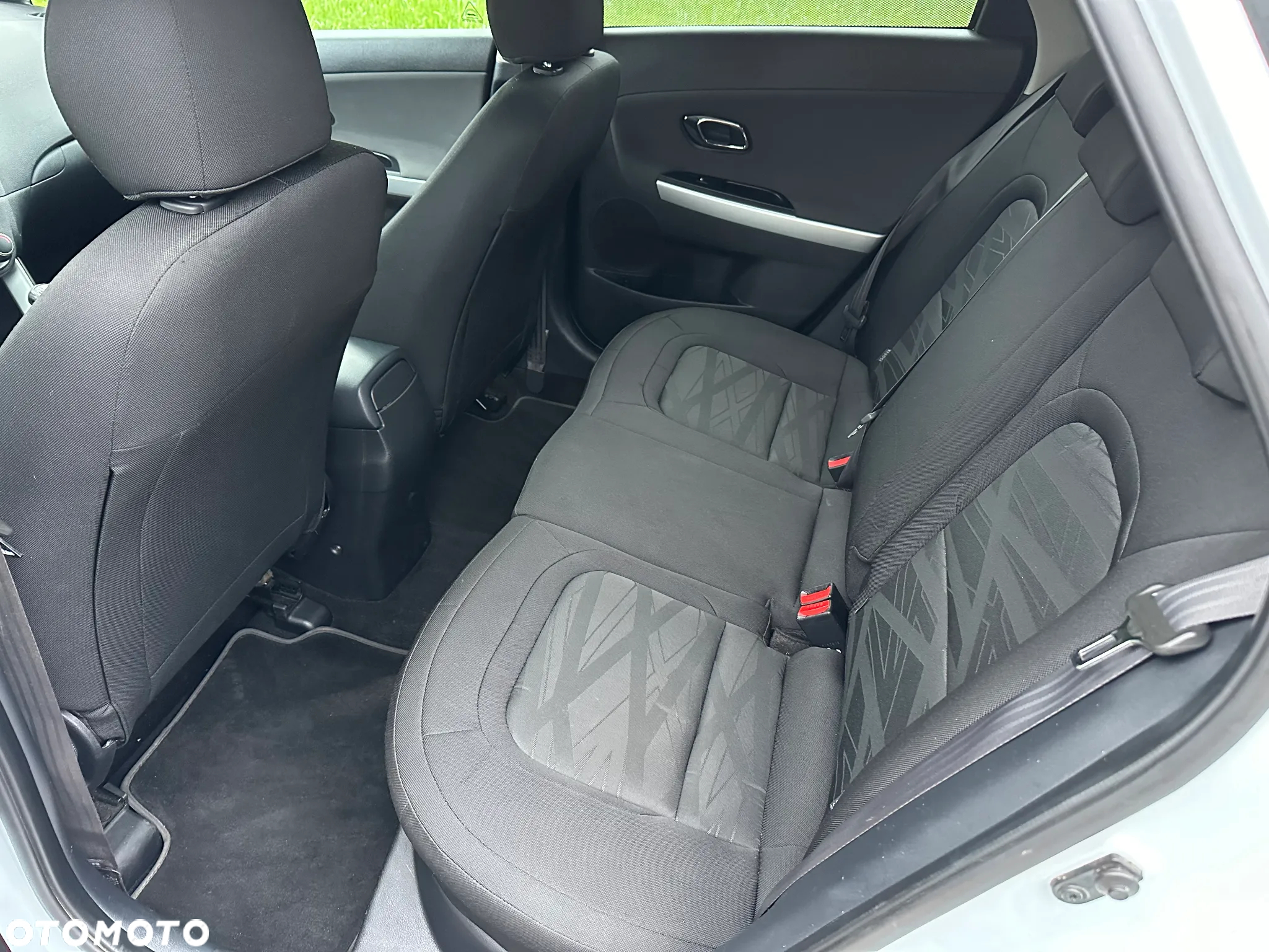 Kia Ceed 1.6 GDI Edition 7 - 12