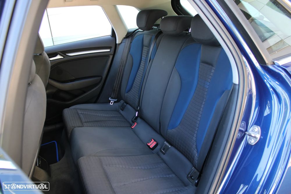 Audi A3 Sportback 1.6 TDI (clean diesel) S tronic S line Sport Pack - 25