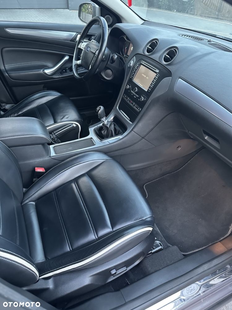 Ford Mondeo 2.0 TDCi Titanium - 19