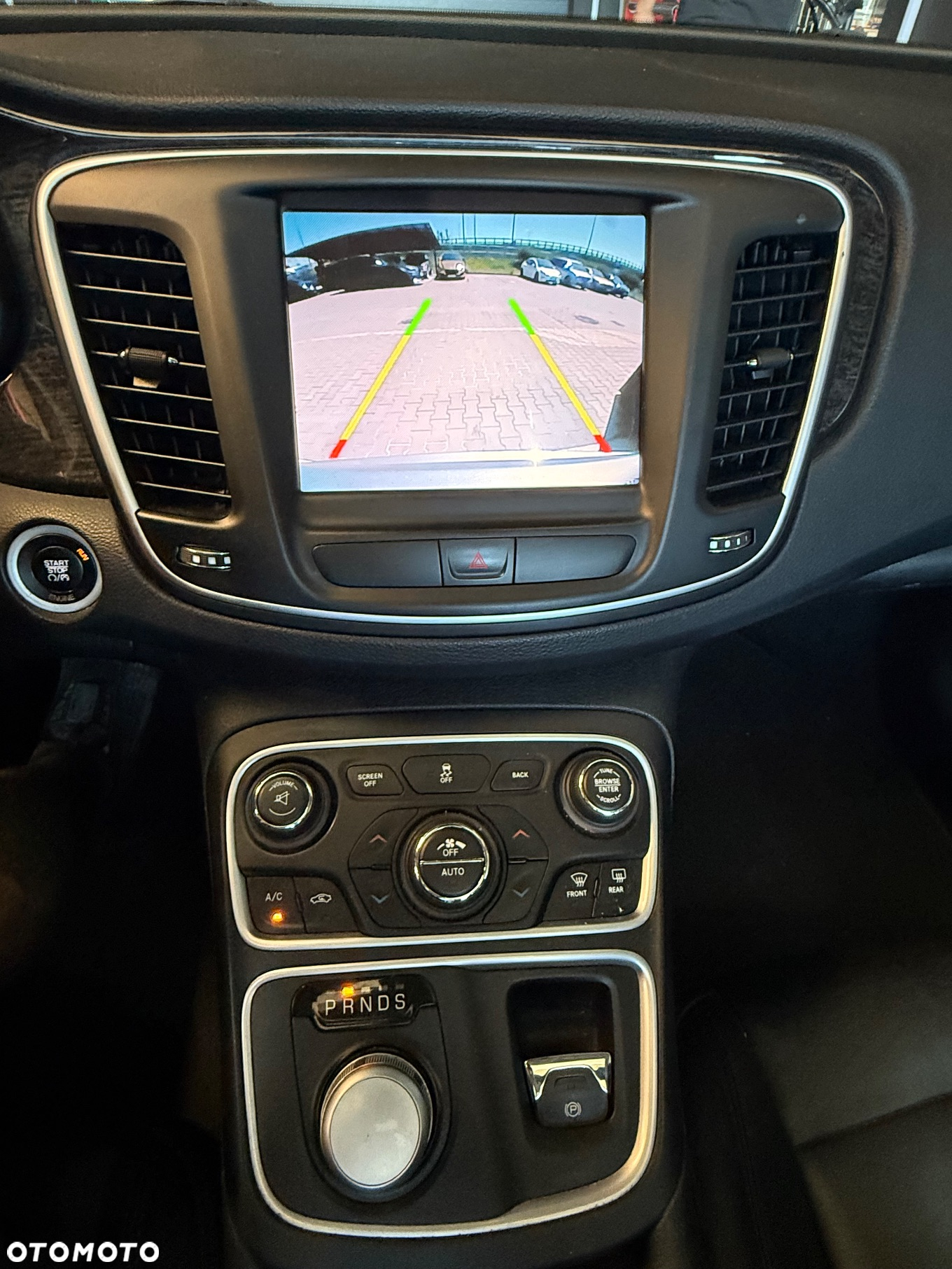 Chrysler 200 - 16