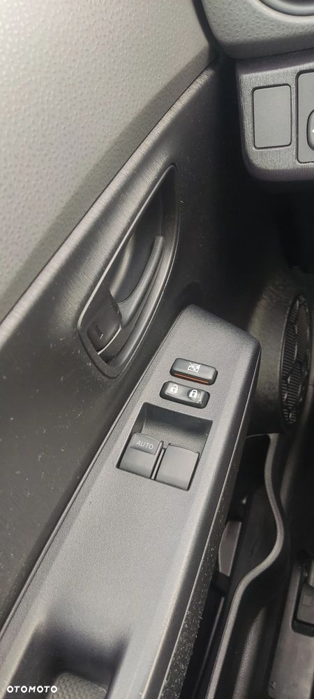 Toyota Yaris 1.0 VVT-i Life - 18