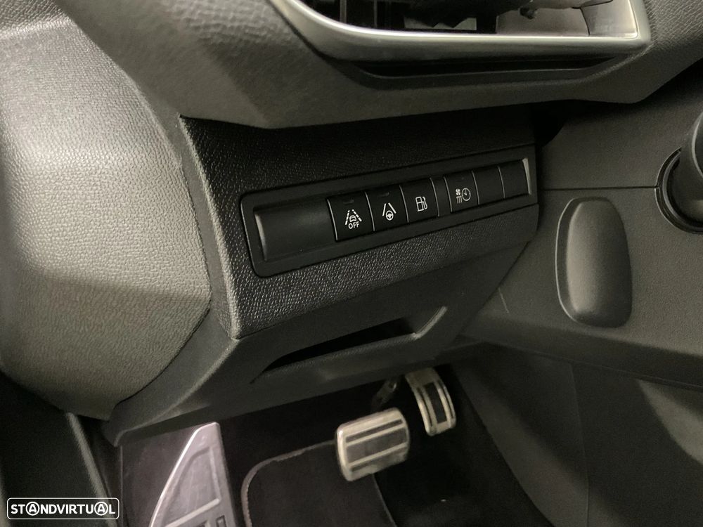 Peugeot 3008 1.6 Hybrid GT Pack e-EAT8 - 24